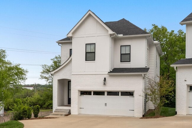 Photo - 500 Waycross Dr House