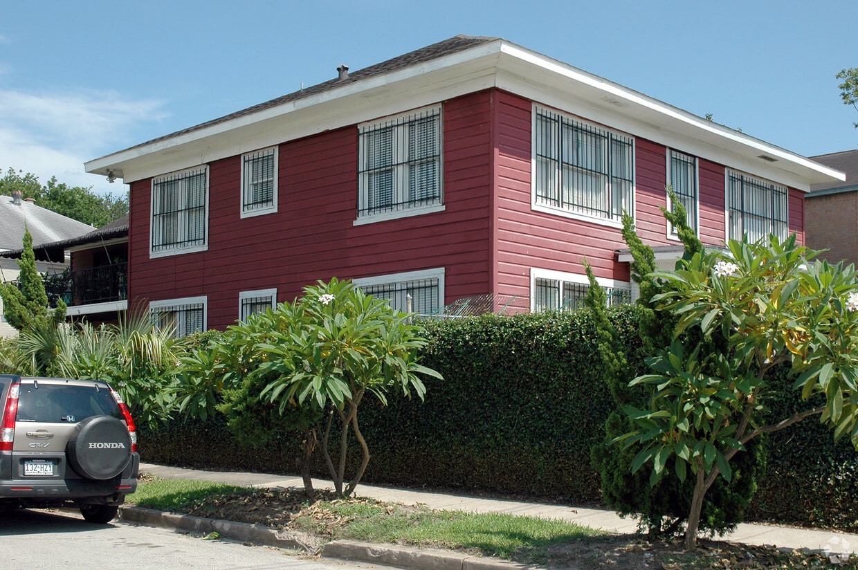 Building Photo - 1401 Waugh Dr