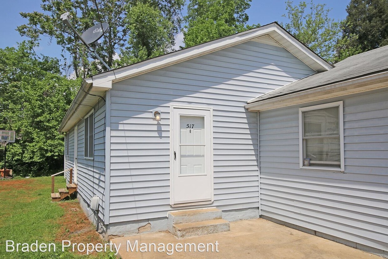 Primary Photo - 3 br, 2 bath House - 517 Caroline Ave - #B