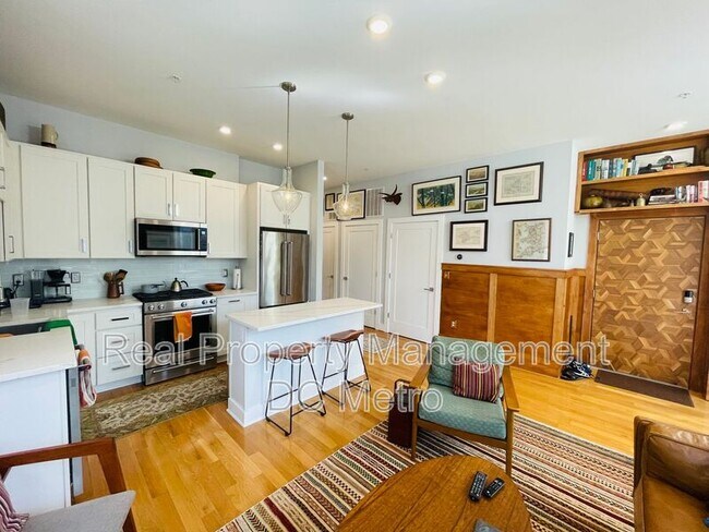 Foto del edificio - 1512 K St SE