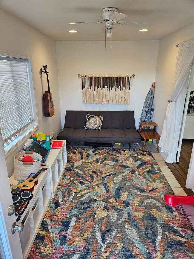 Building Photo - 9022 Alcott St