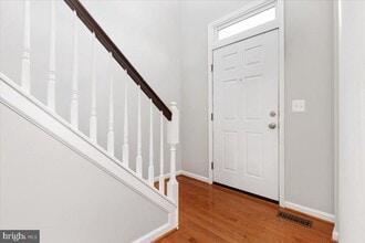 Building Photo - 18688 Potomac Station Dr