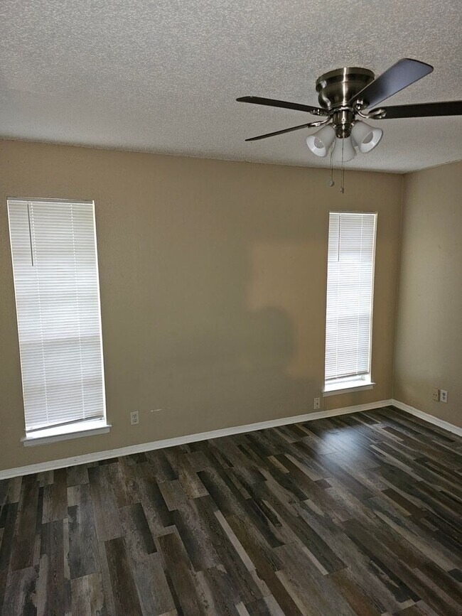 Foto del edificio - Live Oak 4 Bedroom