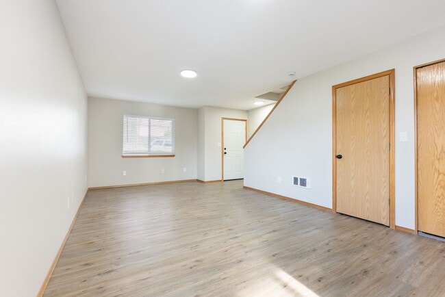 Photo - HALF OFF - FIRST MONTHS RENT! House