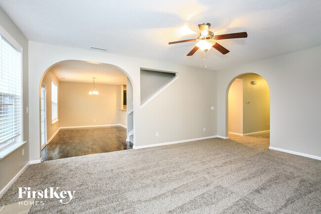 Foto del edificio - 4032 Poplar Dr