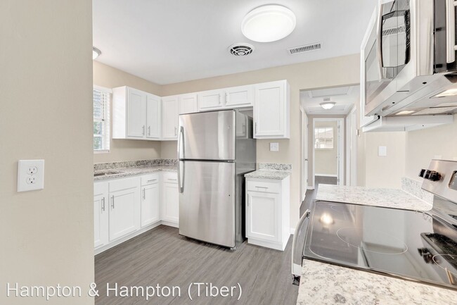Building Photo - 3 br, 1 bath House - 1650 CEZANNE DRIVE W