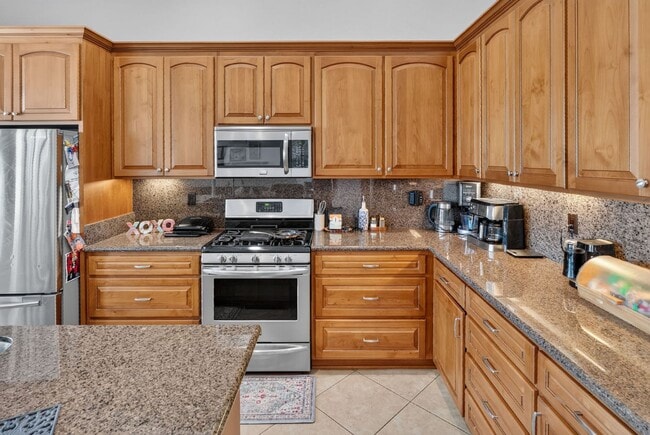 Building Photo - 1528 Knoll Park Glen