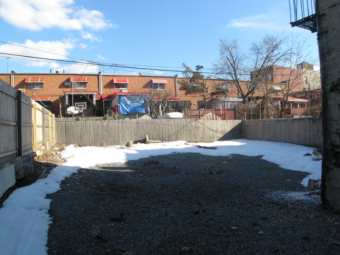 Backyard - 1230 Rosedale Ave
