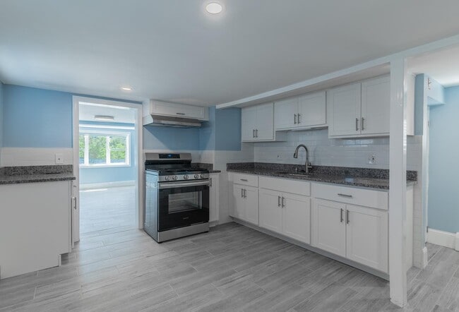 Building Photo - 23 Sachem St