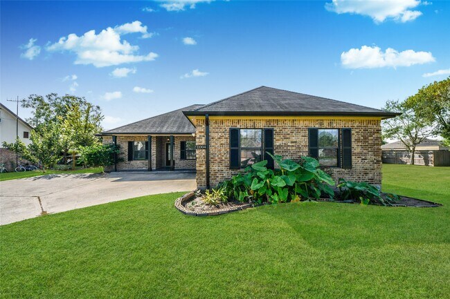 Foto del edificio - 11004 San Jacinto Dr