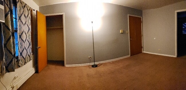 Foto del edificio - 4327 Lindenwood Dr