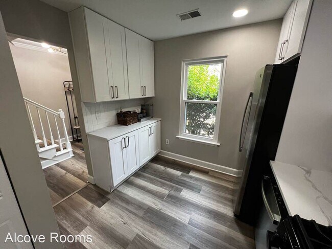 Building Photo - 1 br, 1 bath House - 1291 Ridgecrest Ln SE