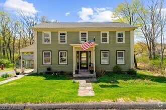 Building Photo - 247 Cokesbury Rd