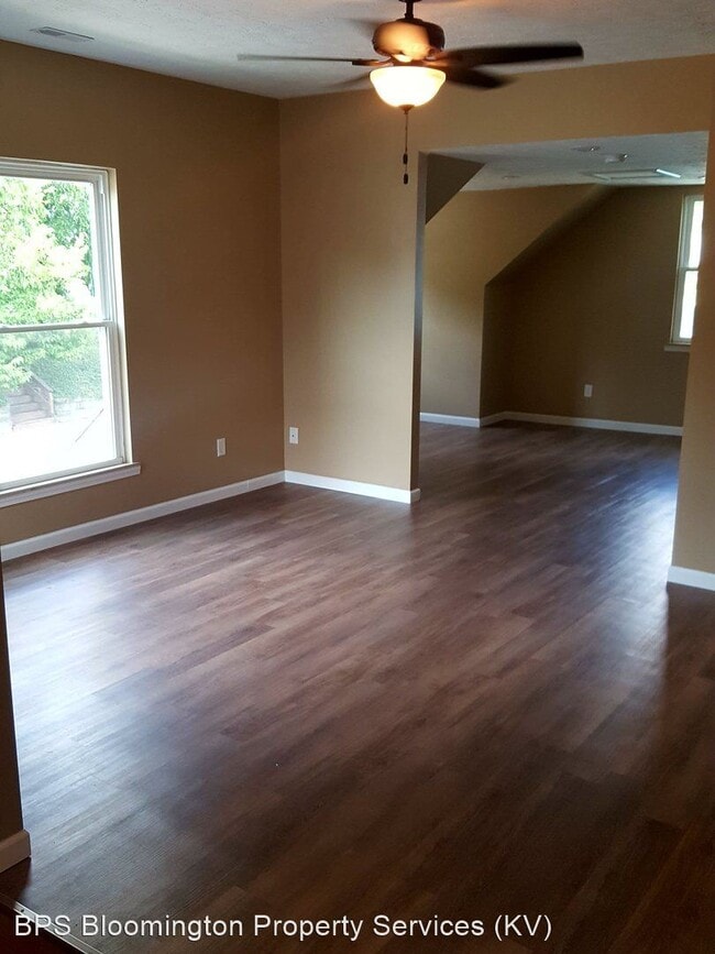 Building Photo - 5 br, 2 bath House - 301 E 10th St