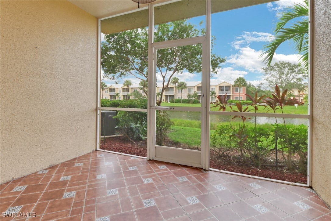 Primary Photo - 20201 Estero Gardens Cir