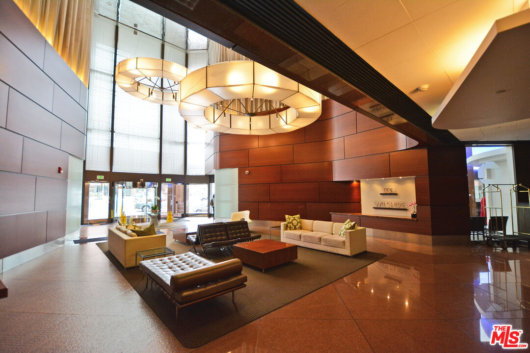 Foto principal - 1100 Wilshire Blvd