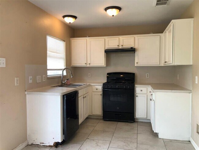 Foto del edificio - 14802 Jewel Meadow Dr