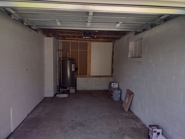 Building Photo - 3 br, 2 bath House - 1316 MELROSE AVE S
