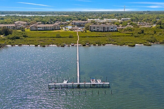 Building Photo - 6165 S Mirror Lake Dr