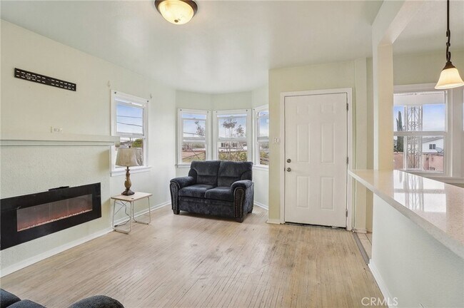 Building Photo - 122 W 110th St