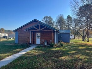 Building Photo - 256 Hoots Dr