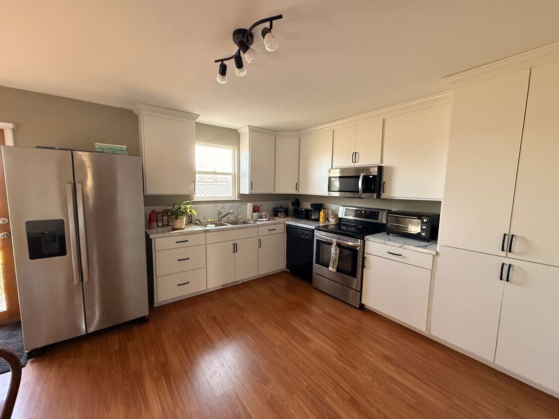 Primary Photo - Charming Single-Family Home in Quiet Silver City