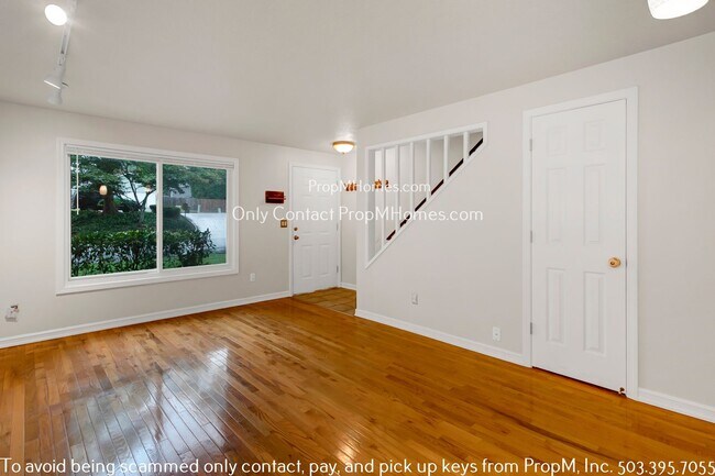 Building Photo - Charming Condo with Close Access to the I-...