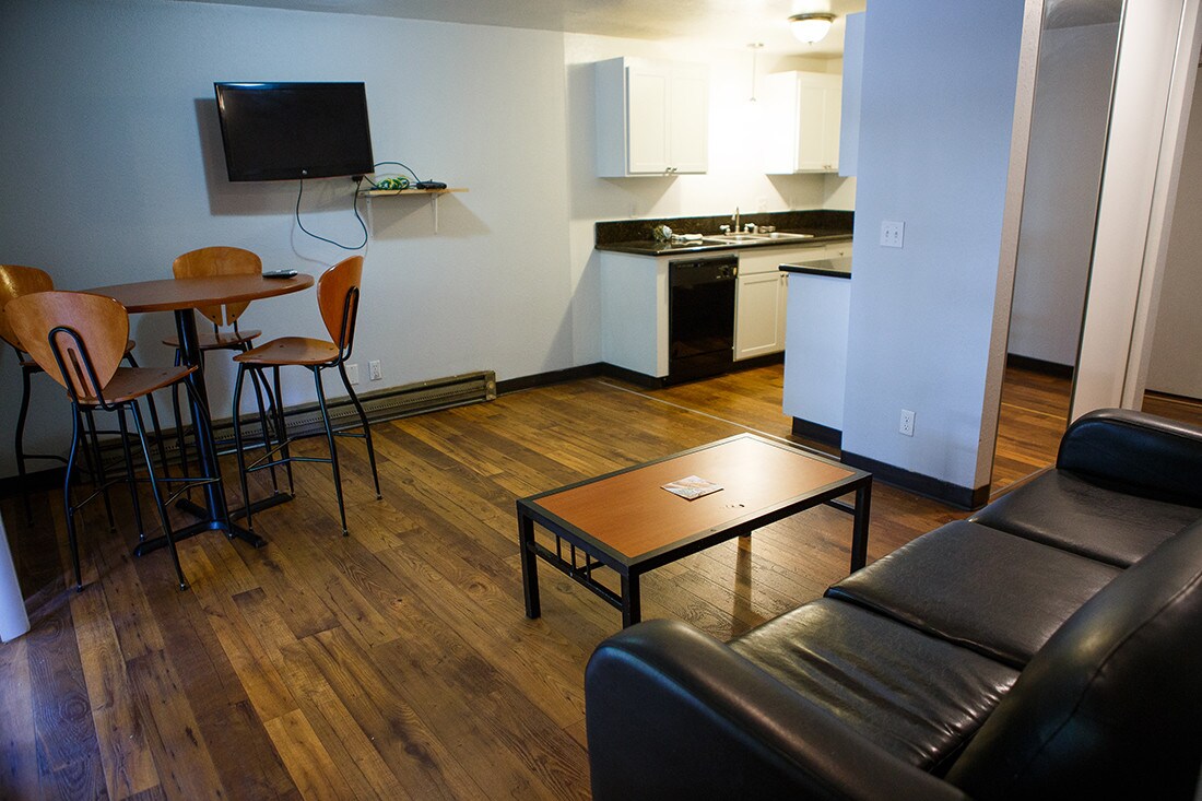 1863 Kincaid St, Eugene, OR 97403 Apartments in Eugene, OR