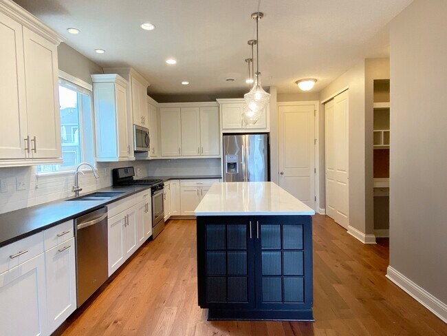 Cocina - 6900 Crosby Ct