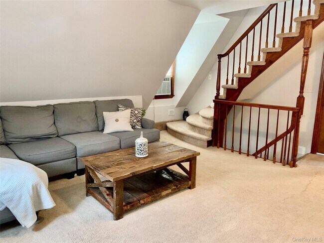 Foto del edificio - 1 Library Rd