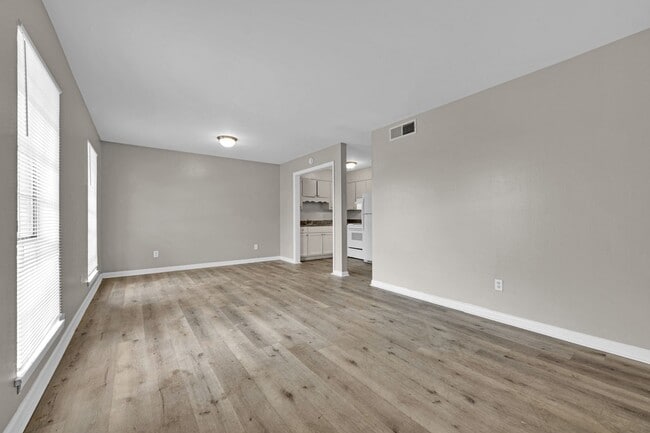 Building Photo - 3221 Avenue S