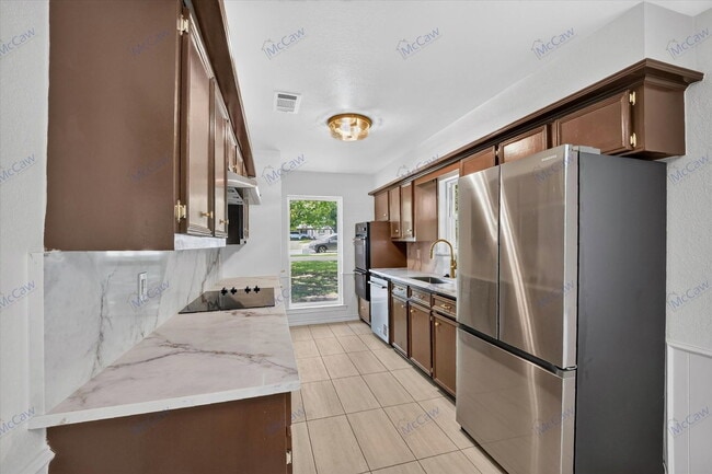 Photo - 3505 Larkin Lane House