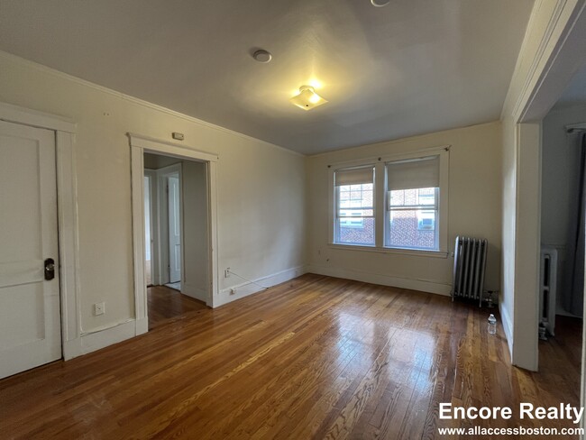 Building Photo - 157 Summer St