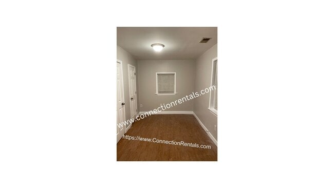 Building Photo - 3 Bed 2 Bath Home