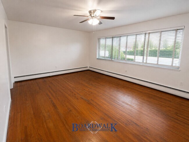 Foto del edificio - 772 Lennox St