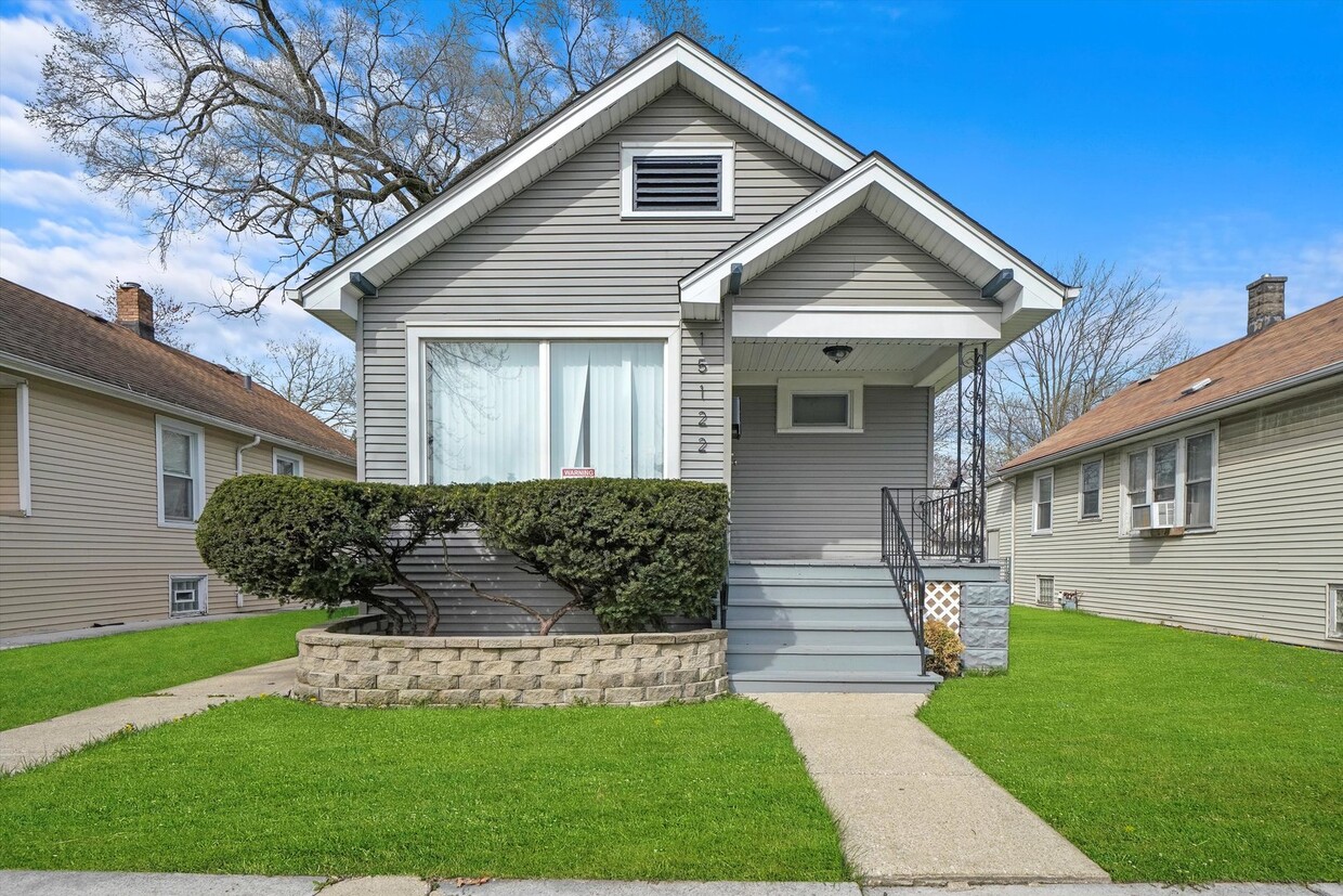 Foto principal - 15122 S Ashland Ave