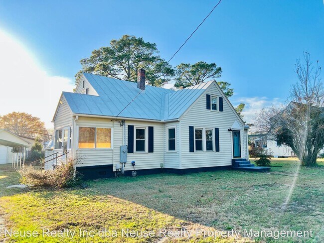 Building Photo - 3 br, 1.5 bath House - 107 N C Street