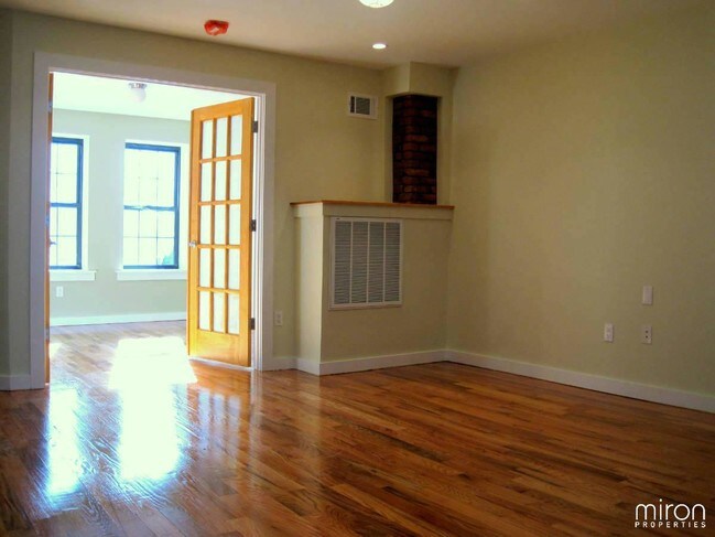 Building Photo - 1249 Jefferson Ave