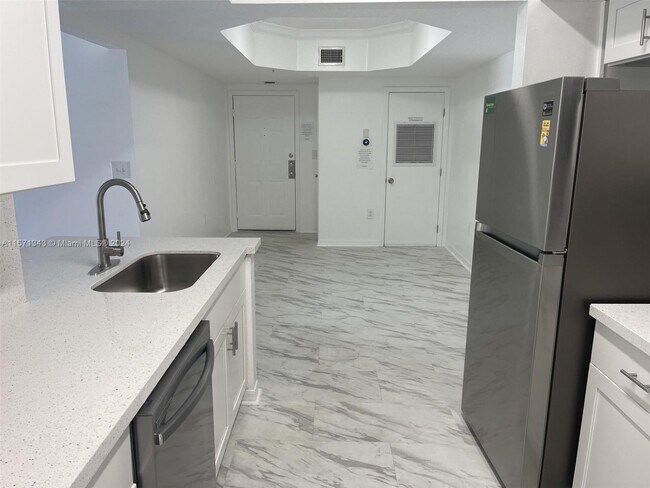 Foto del edificio - 215 SW 117th Ter
