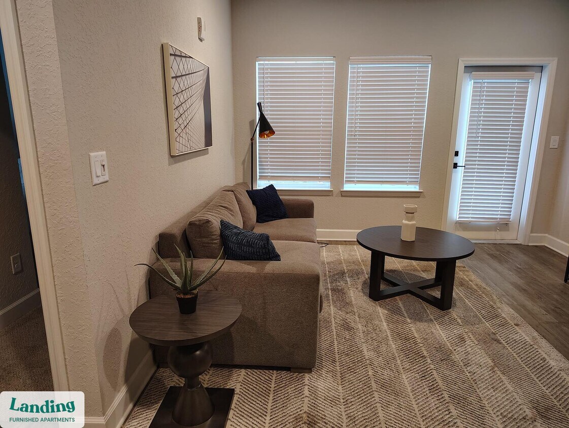 Foto principal - 120 NW 148th Terrace