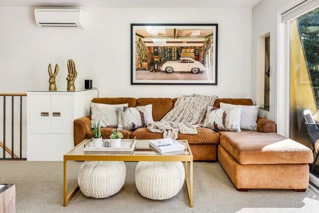 Foto del edificio - 835 E Durant Ave