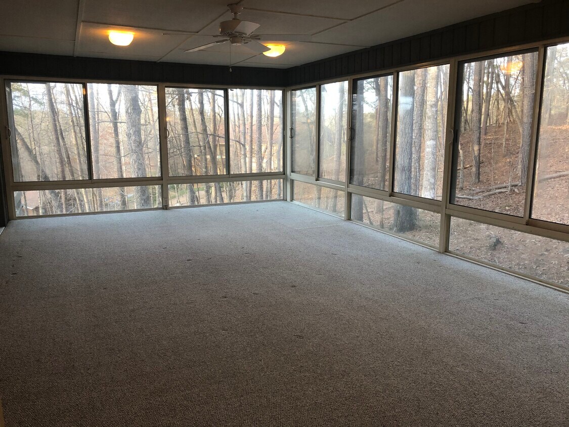 Lanai - 14 Passage Ln