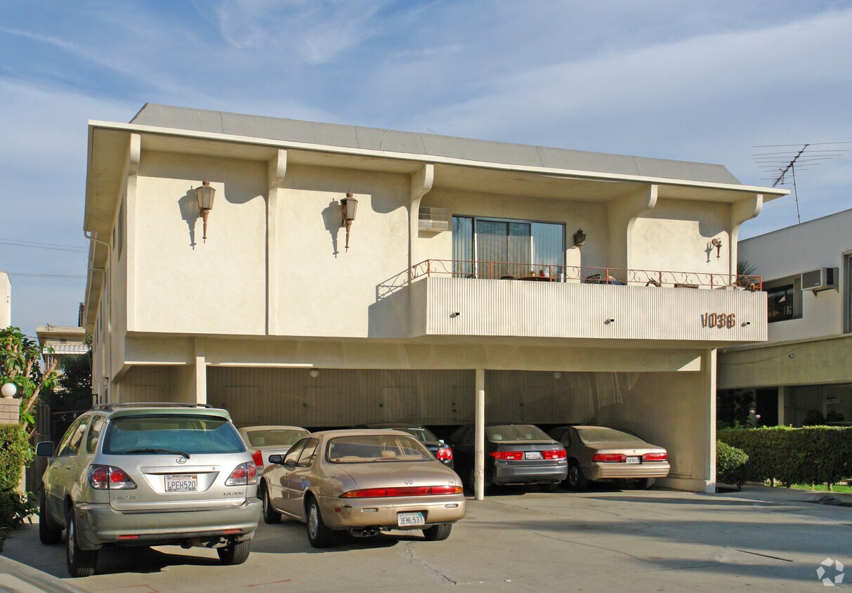 Building Photo - 1036 S Wooster St