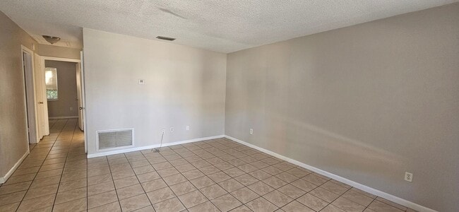 Foto del edificio - Charming 2/1 in the heart of Downtown Deland!