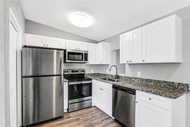 Foto del edificio - 11678 104th St