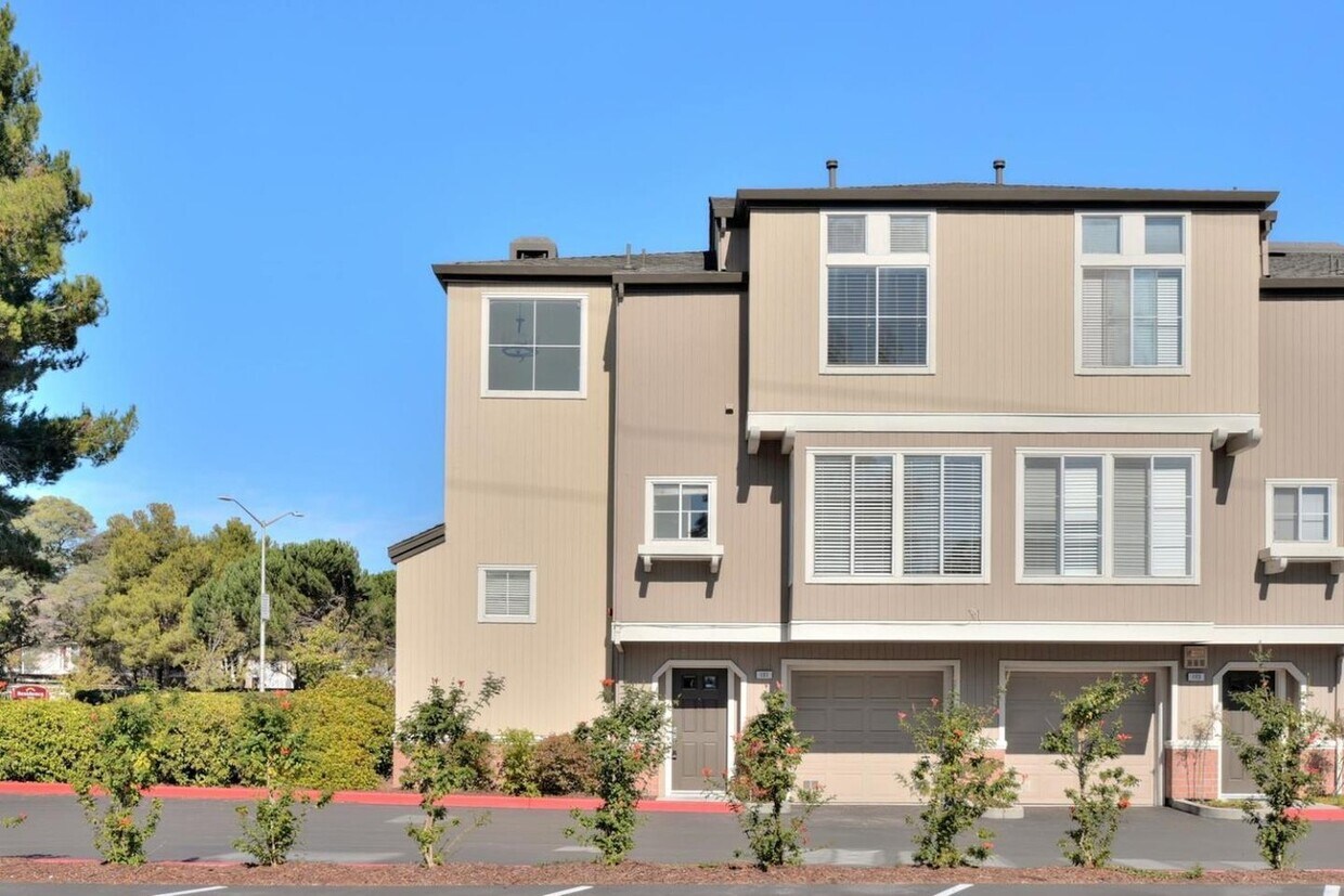 101 Emerald Bay Ln, Foster City, CA 94404 Townhome Rentals in Foster