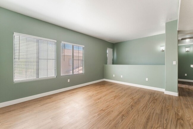 Building Photo - Stylish Condo with Modern Upgrades!