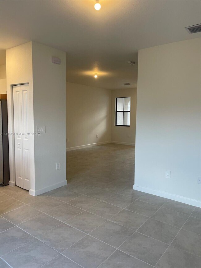 Foto del edificio - 24704 SW 119th Pl