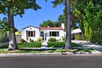Building Photo - 5653 Beck Ave
