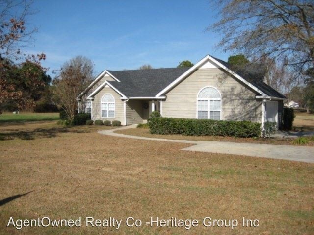 Foto principal - 4 br, 3 bath House - 1101 Tennis Lane